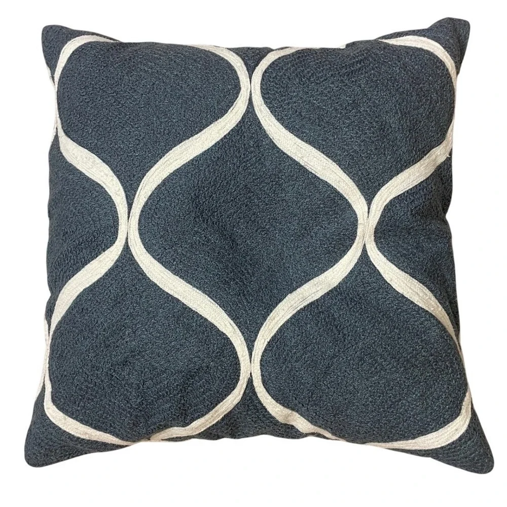 Set of 2 Pottery Barn Embroidered Pillow Covers w/ inserts Blue Grey 18x18